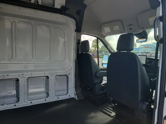 New 2026 Oxford White Ford Base image 15