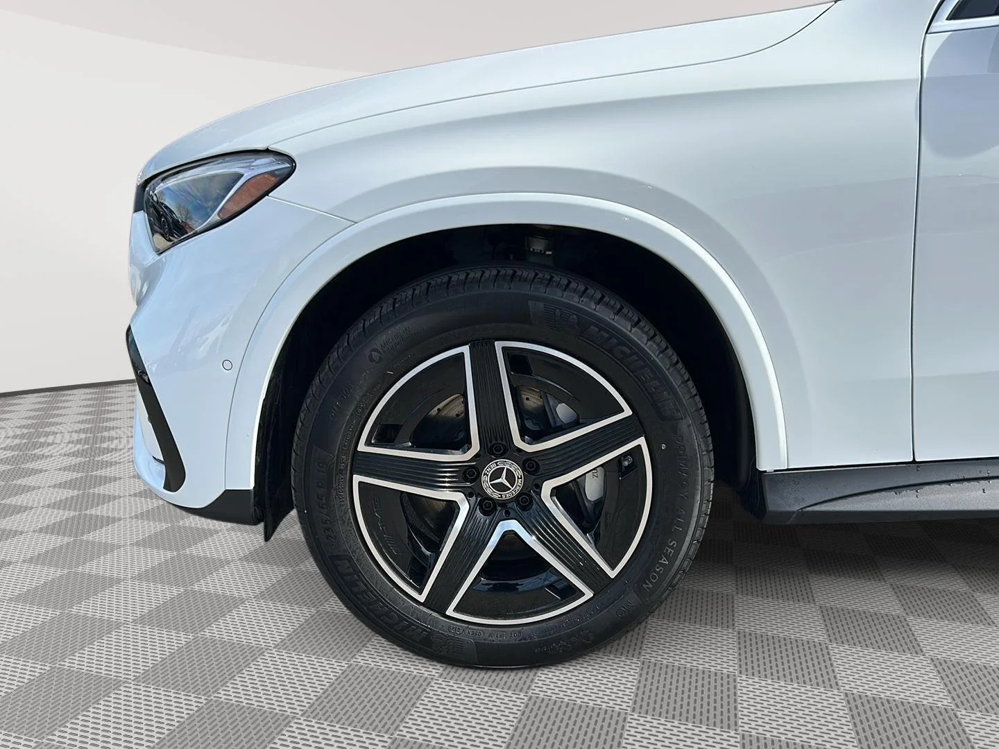 Certified Used 2026 Polar White Mercedes-Benz GLC 300 image 9