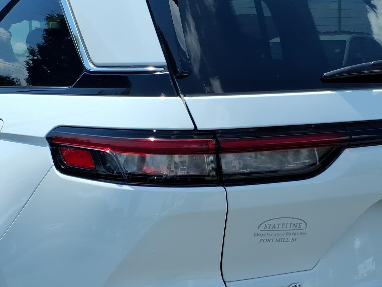 Used 2023 Bright White Clearcoat Jeep Laredo X image 17