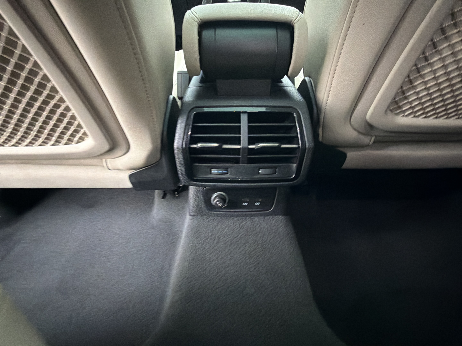 Used 2024  Audi Premium image 40