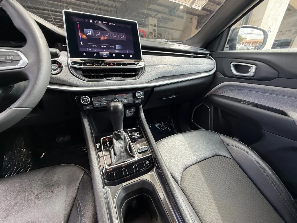 Used 2024 Gray Jeep Latitude image 15