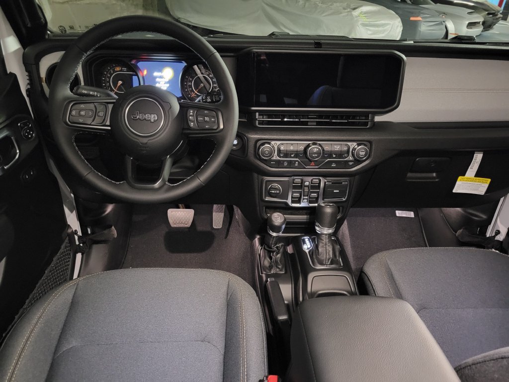 2027 Jeep Wrangler 4-Door photo 4