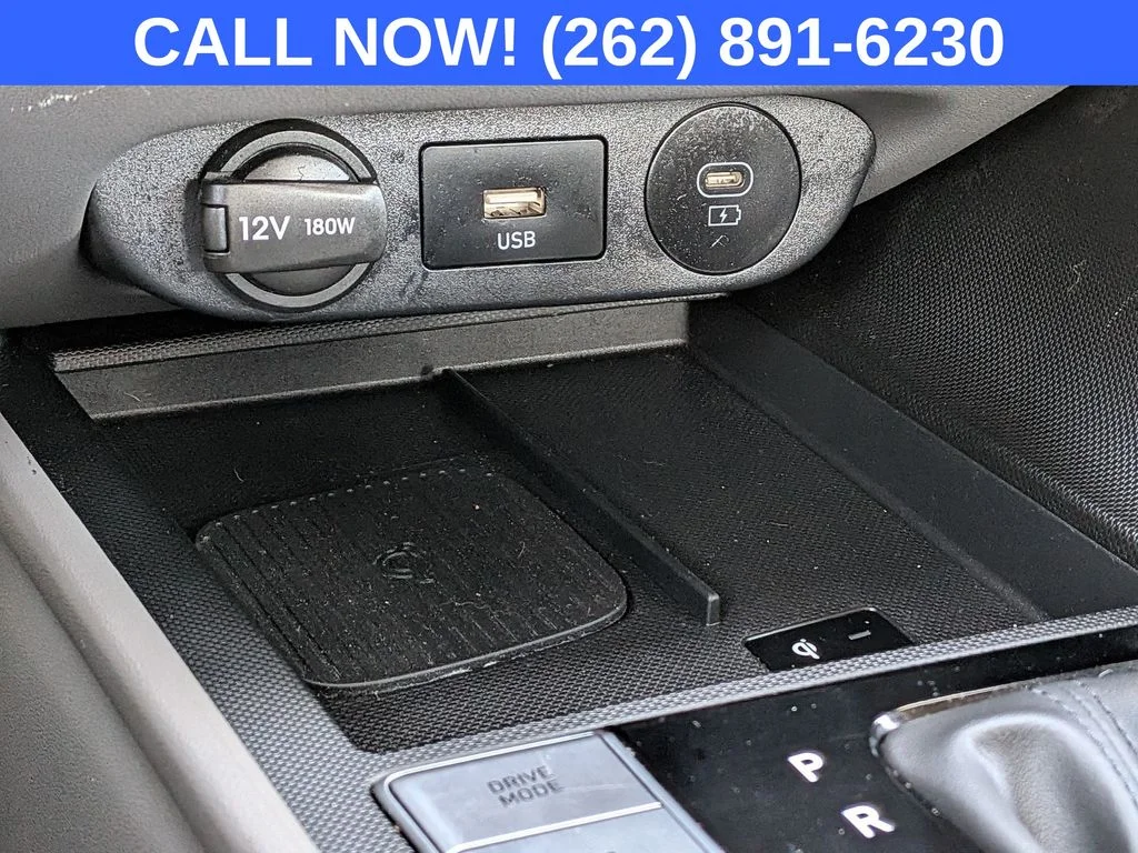 Used 2025 Black Hyundai SEL Sport image 20