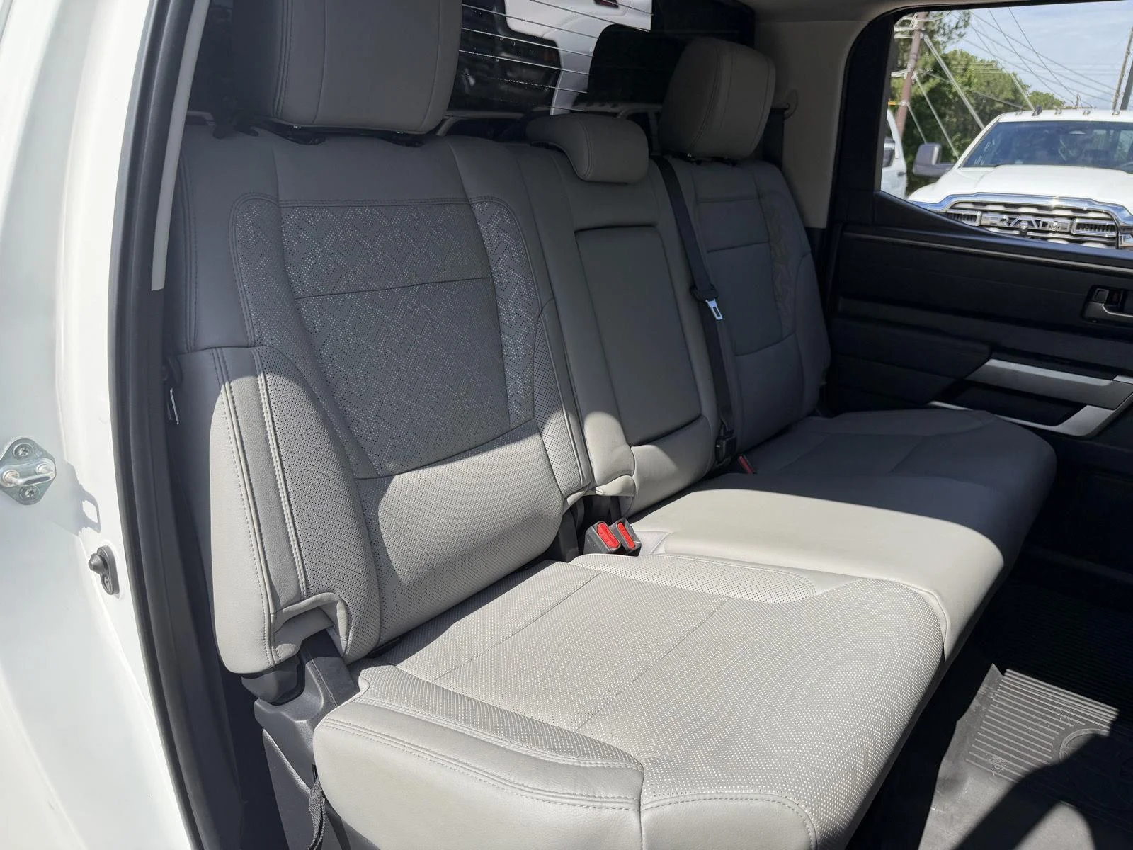 Used 2023 Ice Cap Toyota SR5 image 19