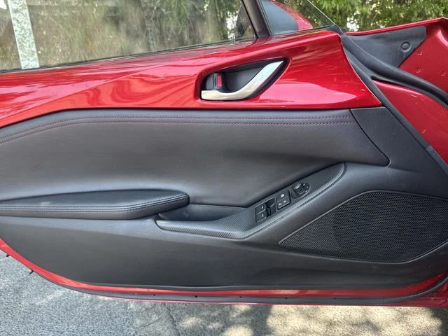Used 2016 Red Mazda Grand Touring image 23
