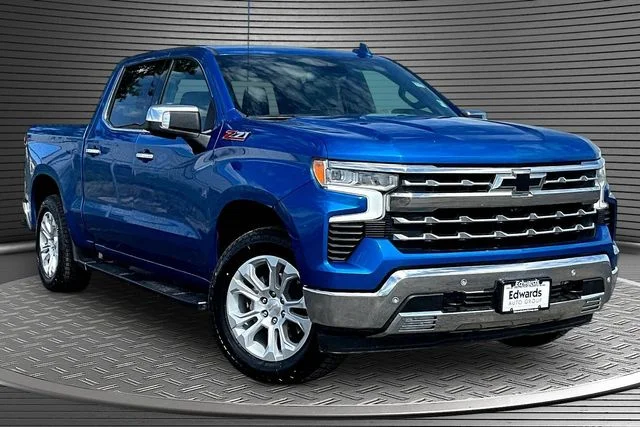 Used 2022 Blue Chevrolet LTZ image 3