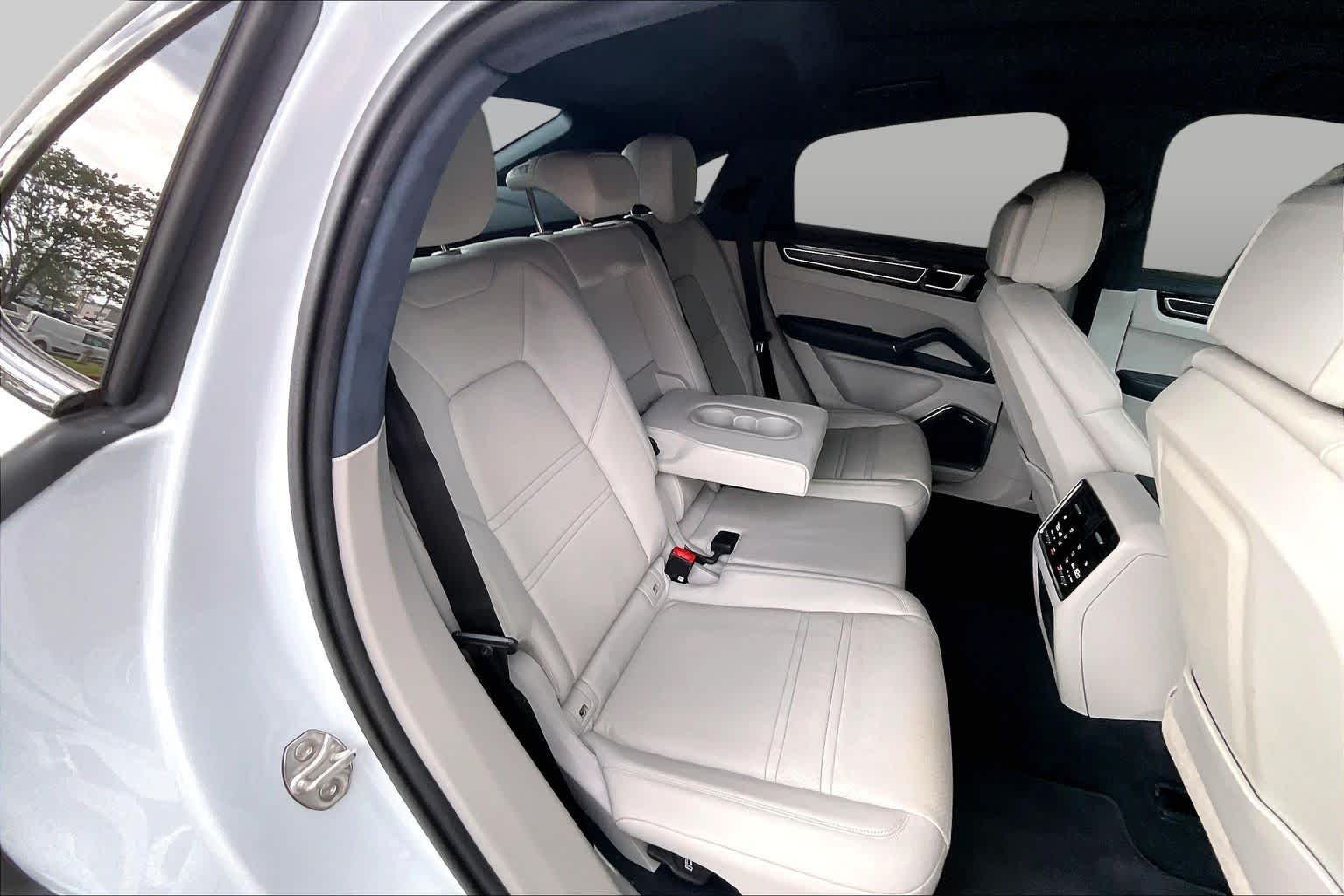 Used 2022 White Porsche GTS image 20