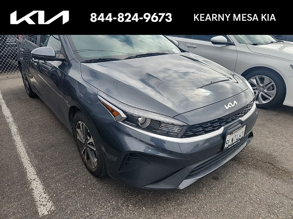 2024 Kia Forte LXS AT's photo