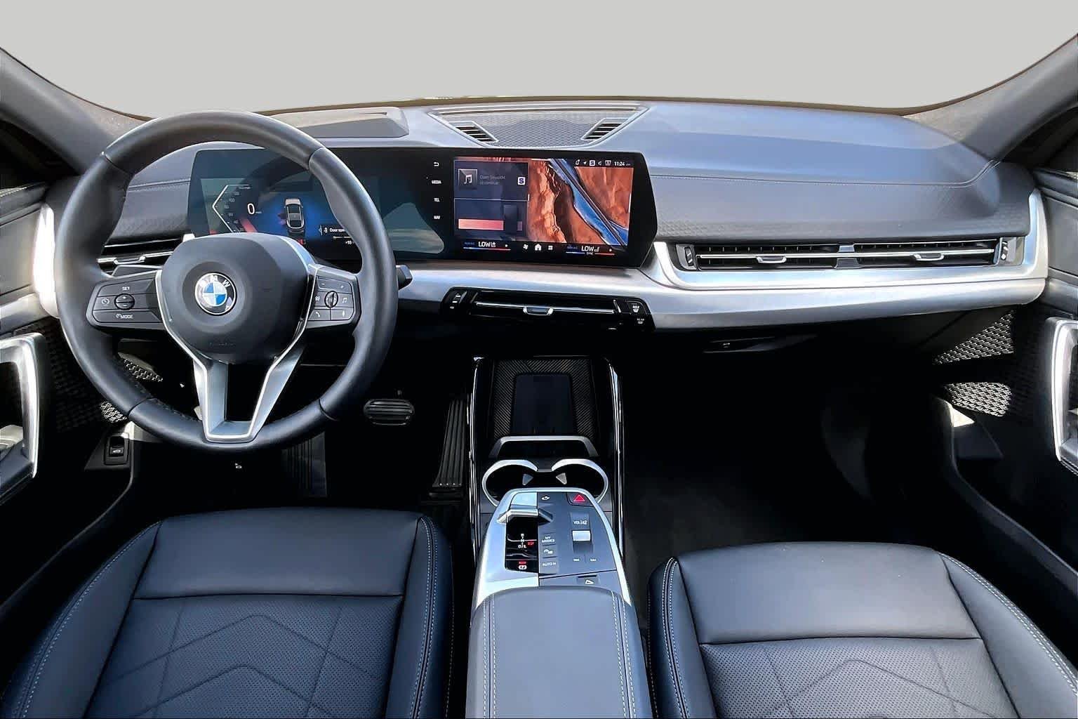 Used 2026 Skyscraper Grey Metallic BMW xDrive28i image 14