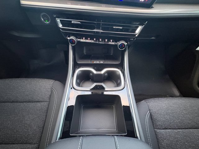 2027 Chevrolet Traverse LT - Photo 13