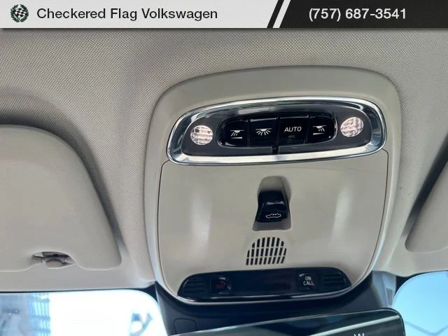 Used 2020 Birch Light Metallic Volvo T5 Momentum image 18