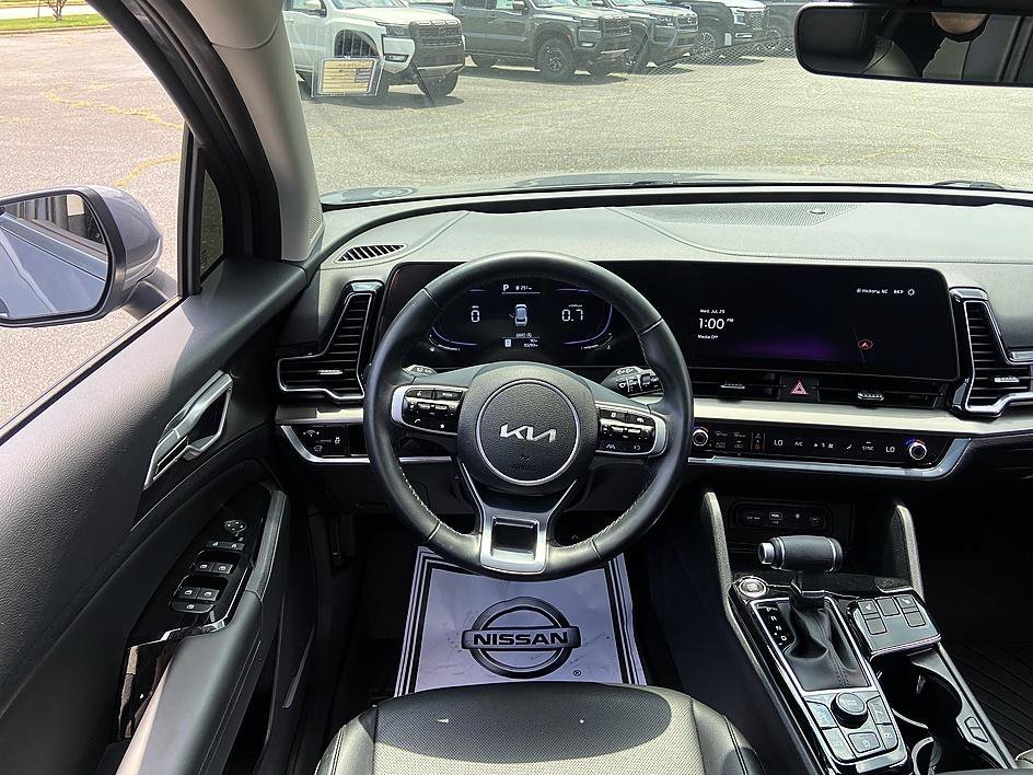Used 2025 Everlasting Silver Kia EX image 22