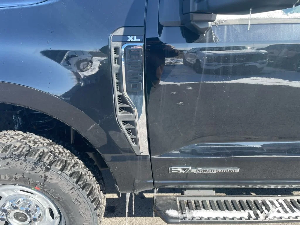 New 2026 Agate Black Metallic Ford F-250® XL image 10