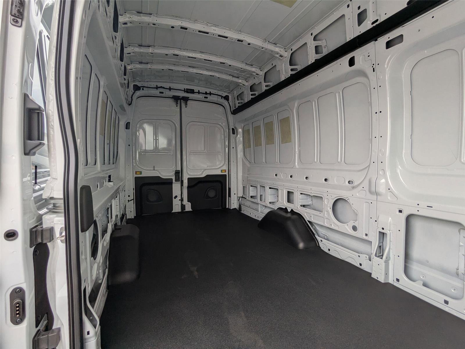 New 2026 Oxford White Ford Cargo Van image 22