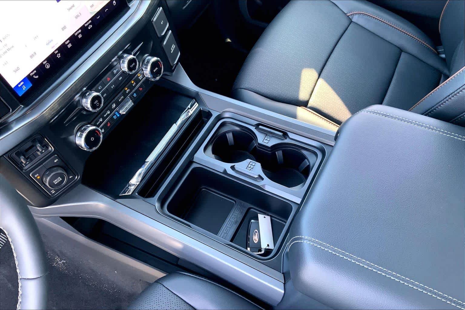New 2026 Avalanche Ford F-250® Lariat® image 5