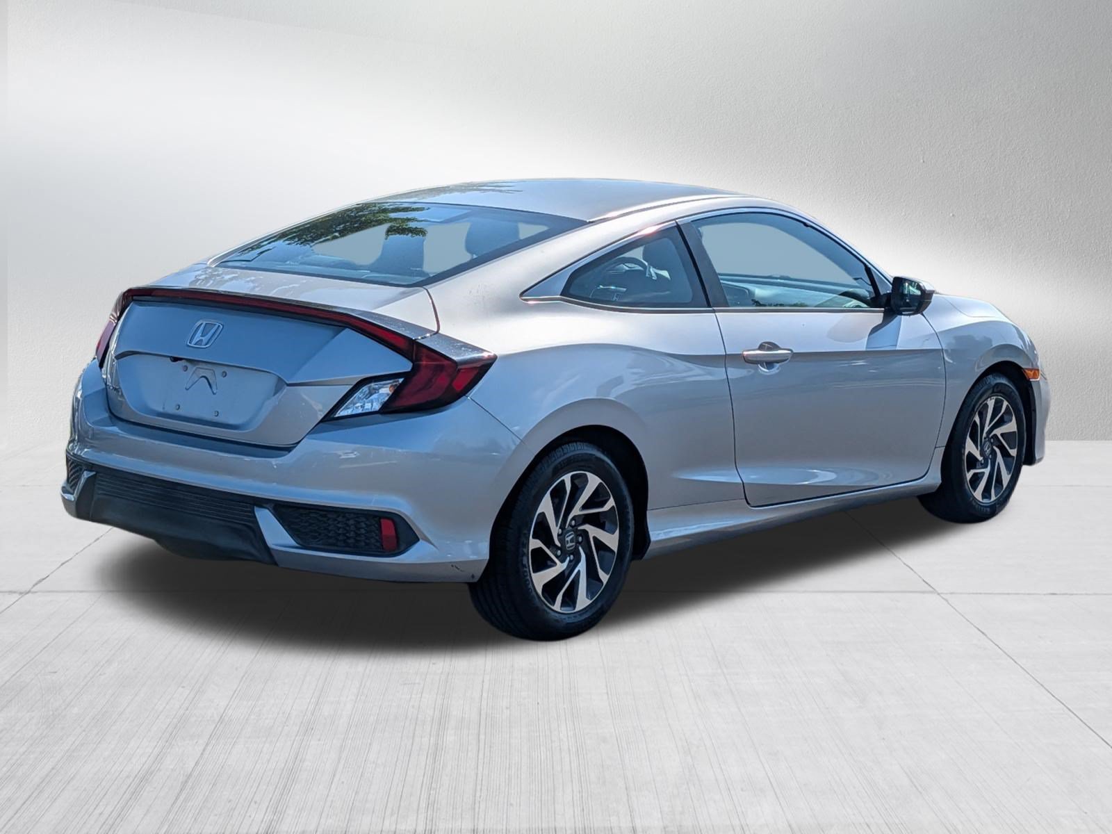 Used 2019 Lunar Silver Metallic Honda LX image 3