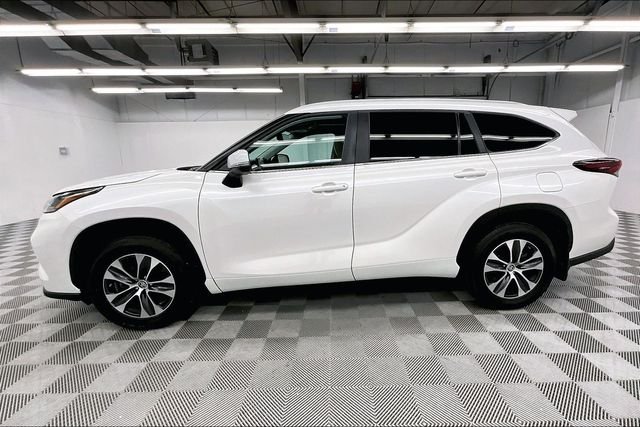 2024 Toyota Highlander XLE - Photo 14