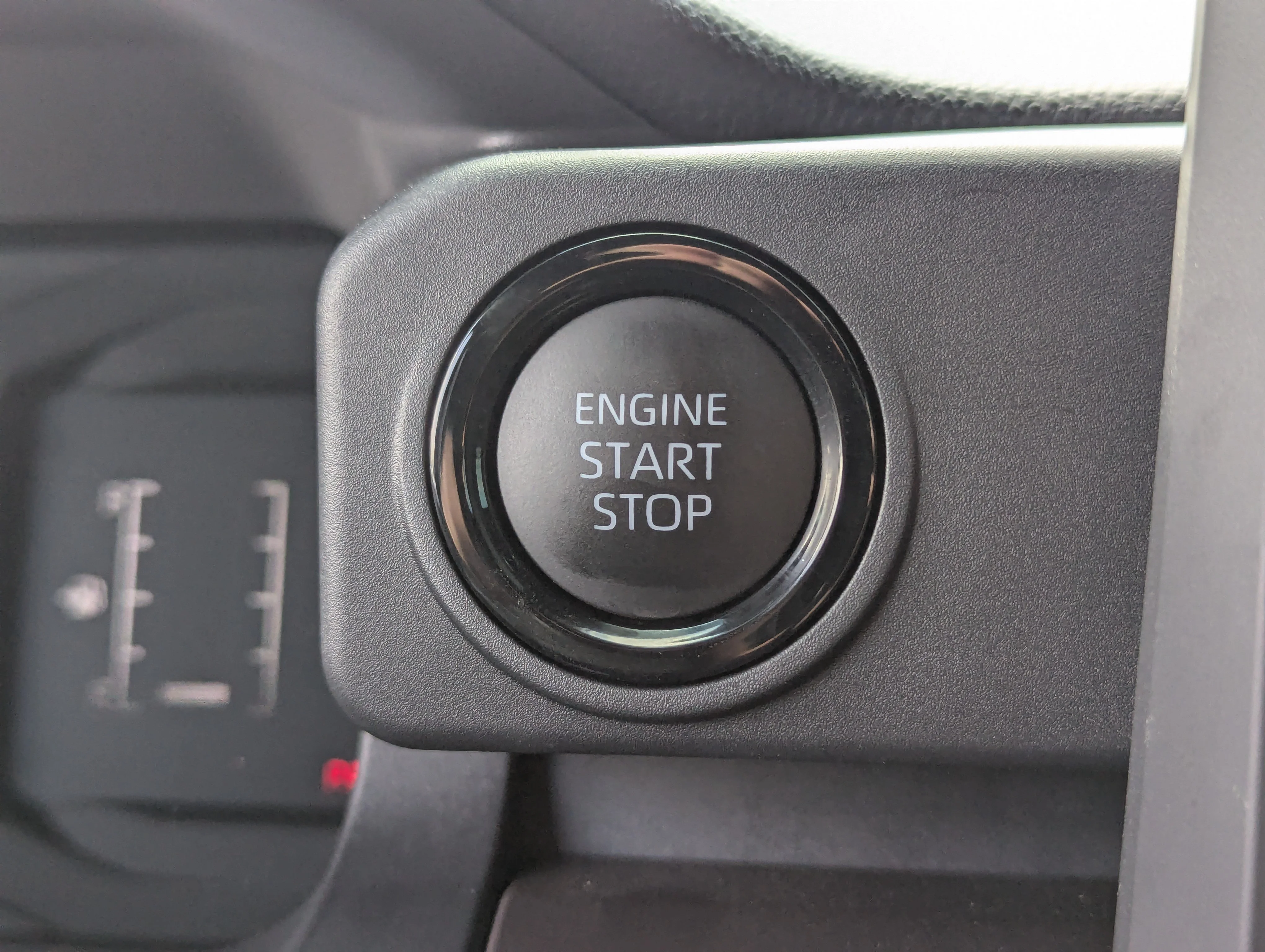 Used 2025 Blue Crush Metallic Toyota SR5 image 36