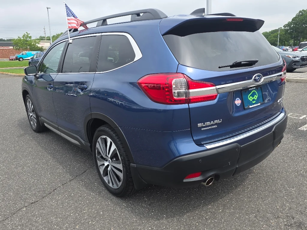 Used 2021 Abyss Blue Pearl Subaru Limited image 10