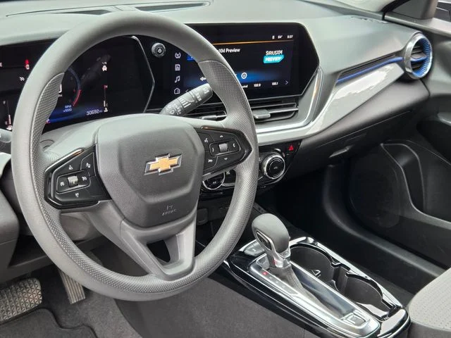 Used 2025 Gray Chevrolet LT image 9