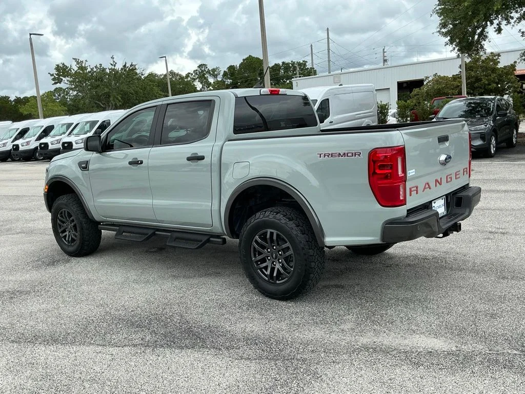 Used 2021 Green Ford XLT image 5