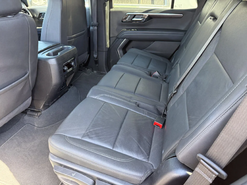 Used 2025 Sterling Gray Metallic Chevrolet LT image 4