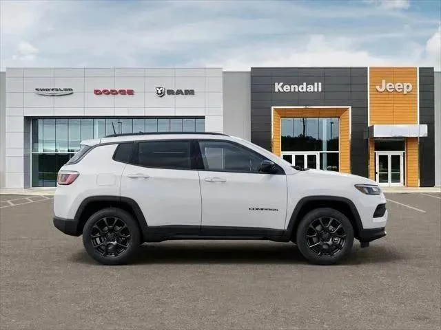 New 2026 Bright White Clearcoat Jeep Latitude image 125