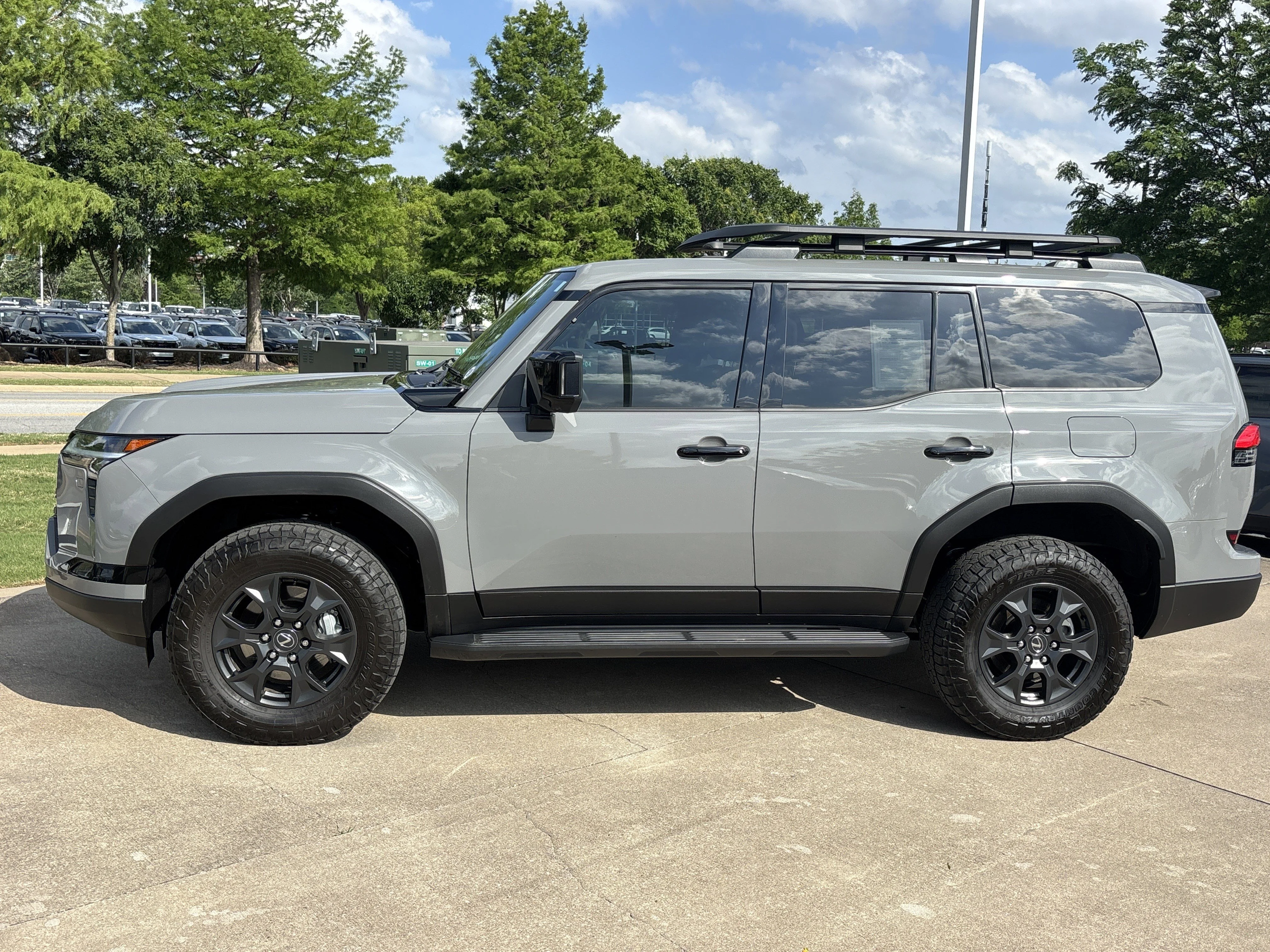 Used 2024 Incognito Lexus GX 550 Overtrail+ 4WD image 10