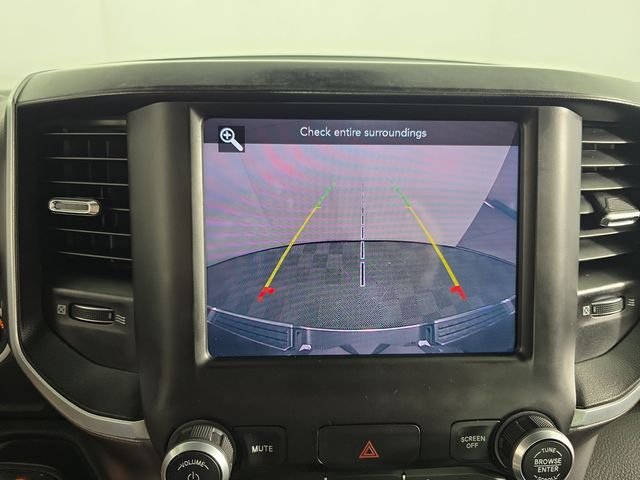 Used 2019 Diamond Black Ram Big Horn/Lone Star image 17