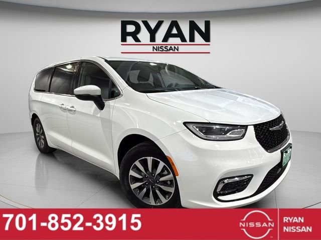 2023 Chrysler Pacifica Hybrid Touring L