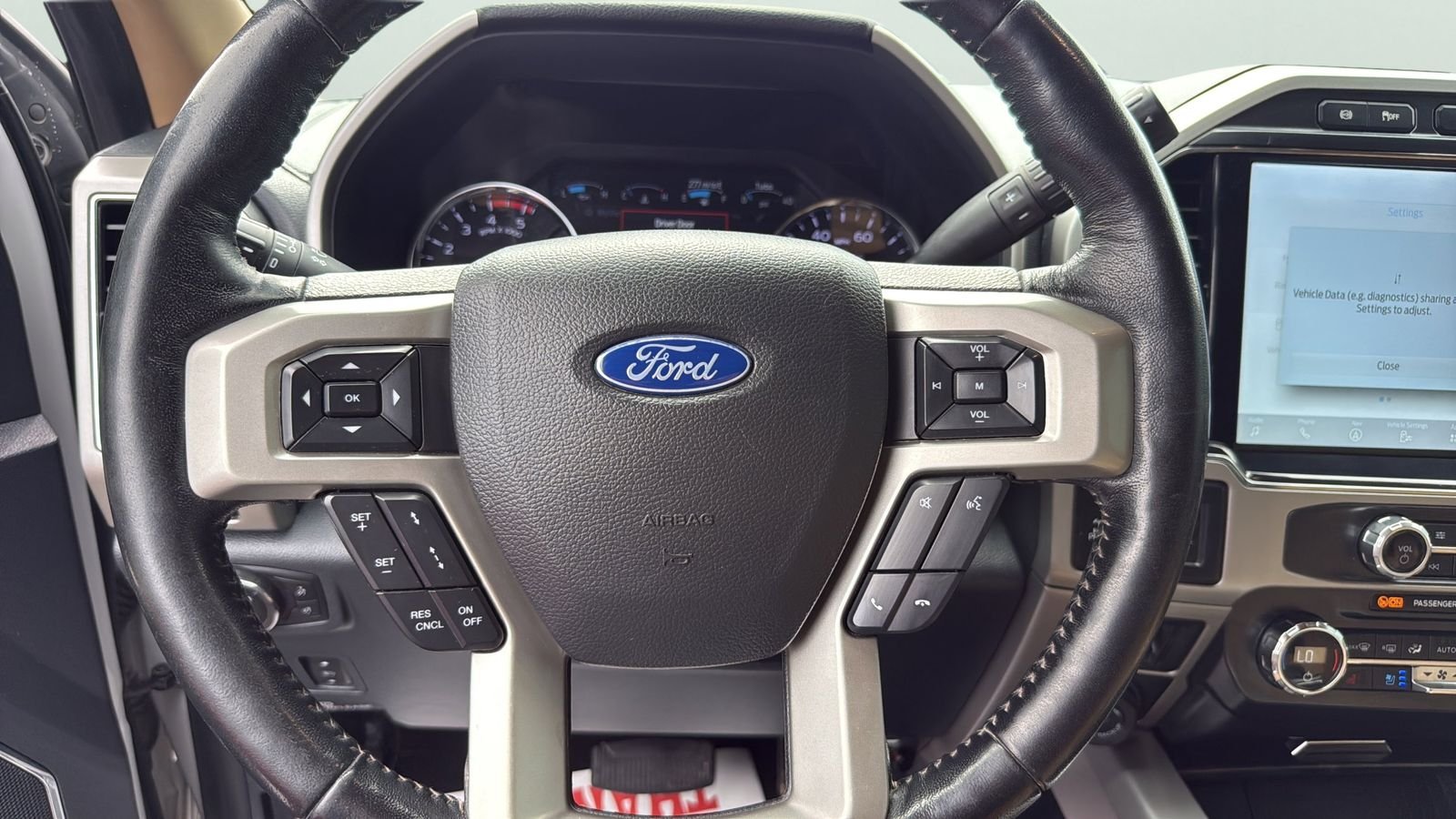 Used 2022 White Ford Lariat image 11