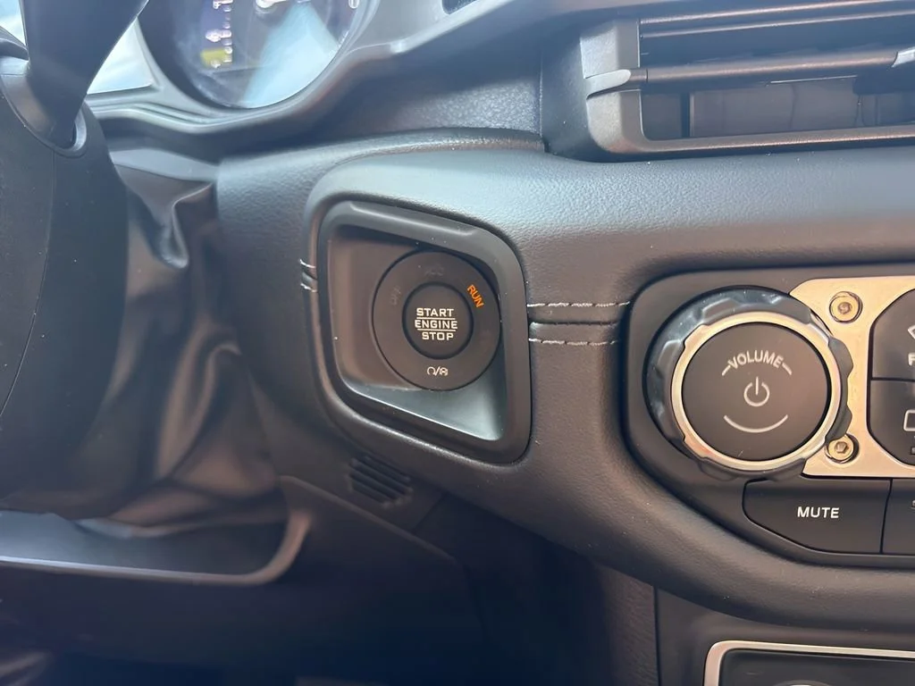 Used 2025 Red Jeep Sahara image 21