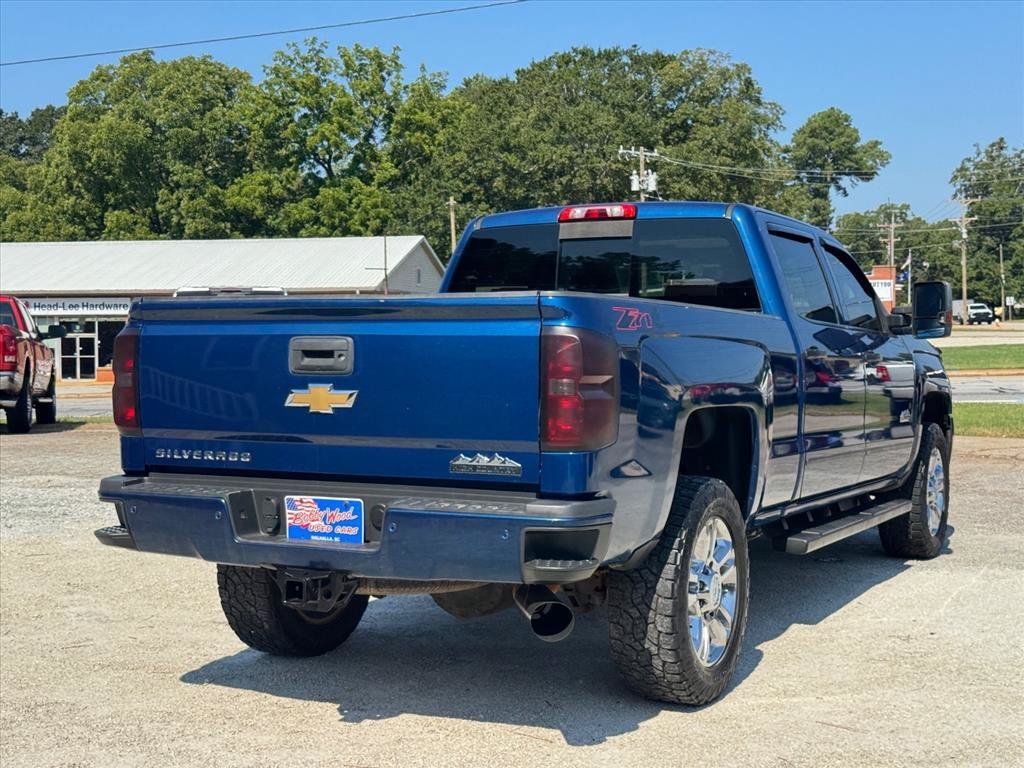 Used 2015 DEEP OCEAN BLUE METALLIC Chevrolet High Country image 3