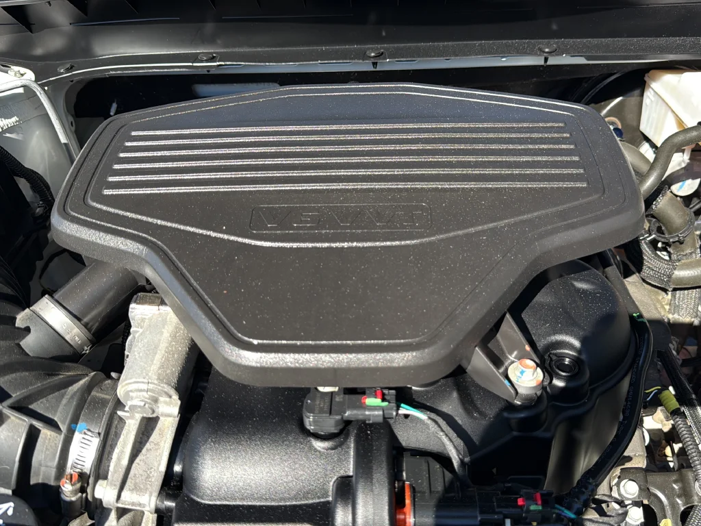 Used 2024 White Chevrolet LT image 35