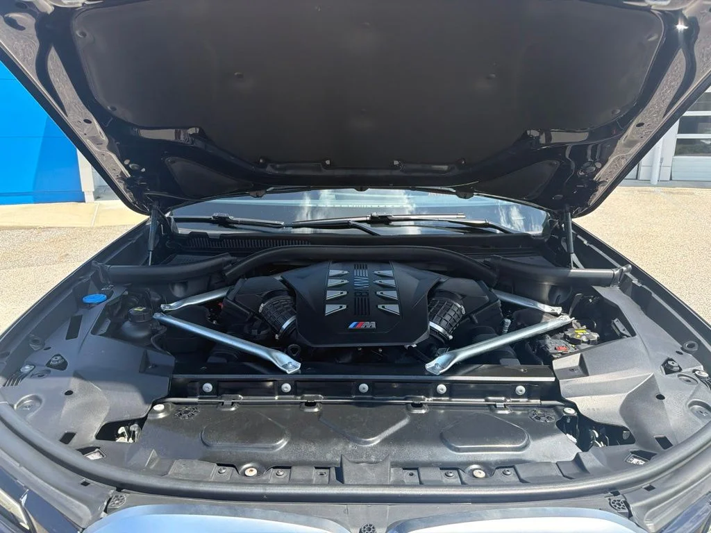 Used 2023 Black BMW M60i image 10