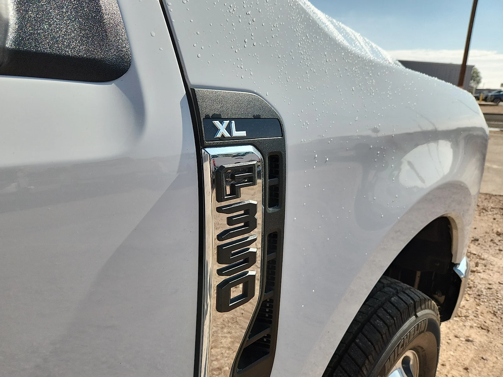 New 2026 Oxford White Ford XL image 10
