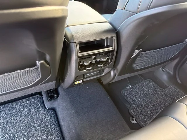 New 2026 White/off-white Jeep  image 8