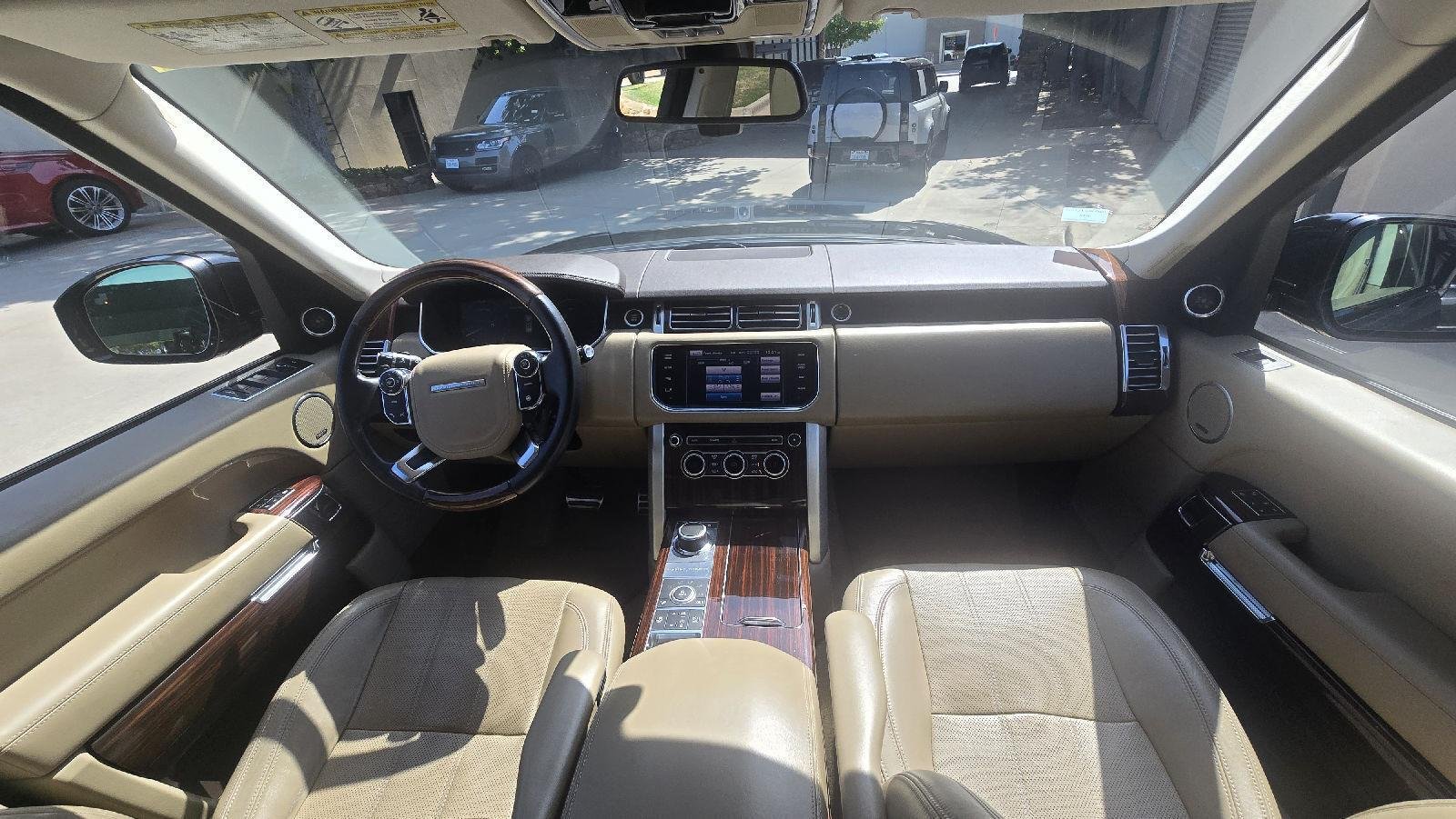Used 2013  Land Rover SC image 11