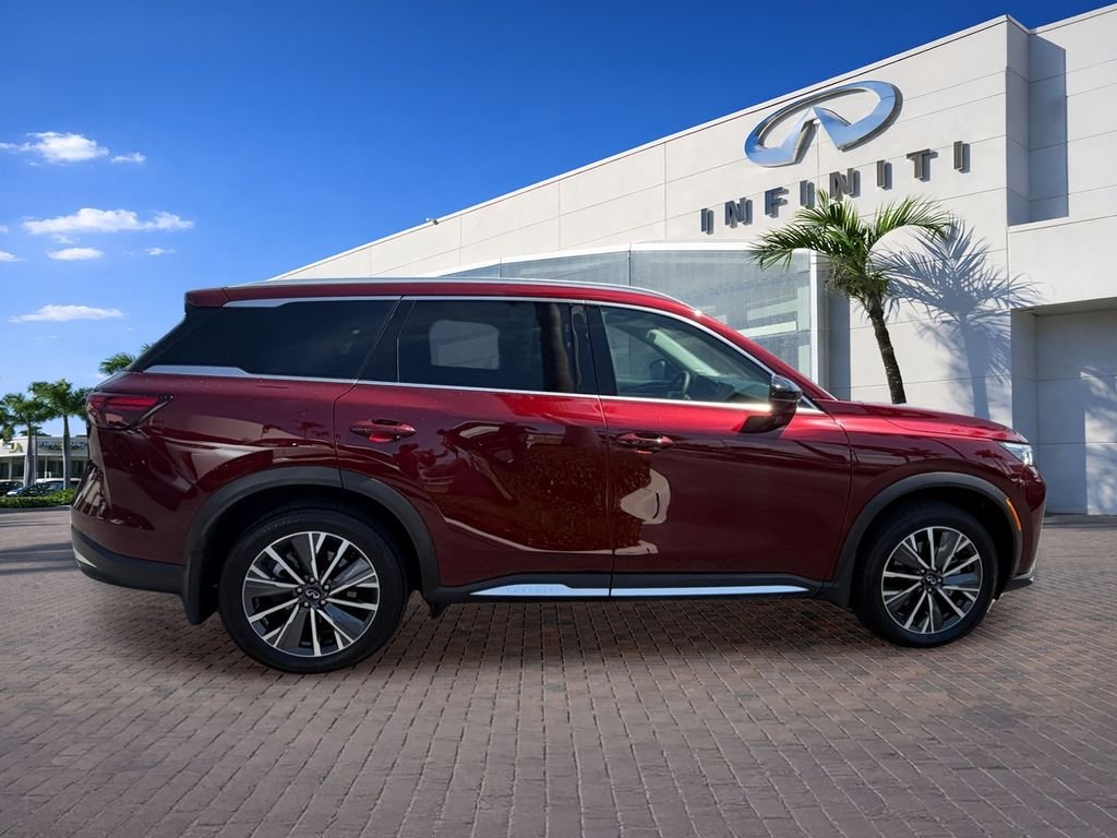 Used 2026 Red INFINITI LUXE image 8