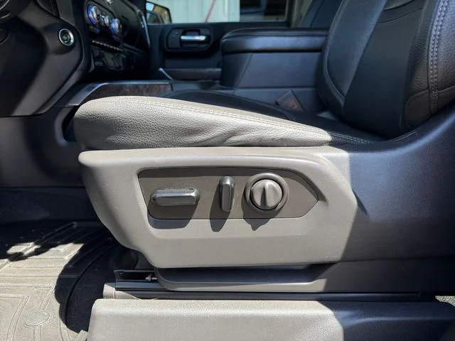 Used 2020 Black GMC Denali image 23