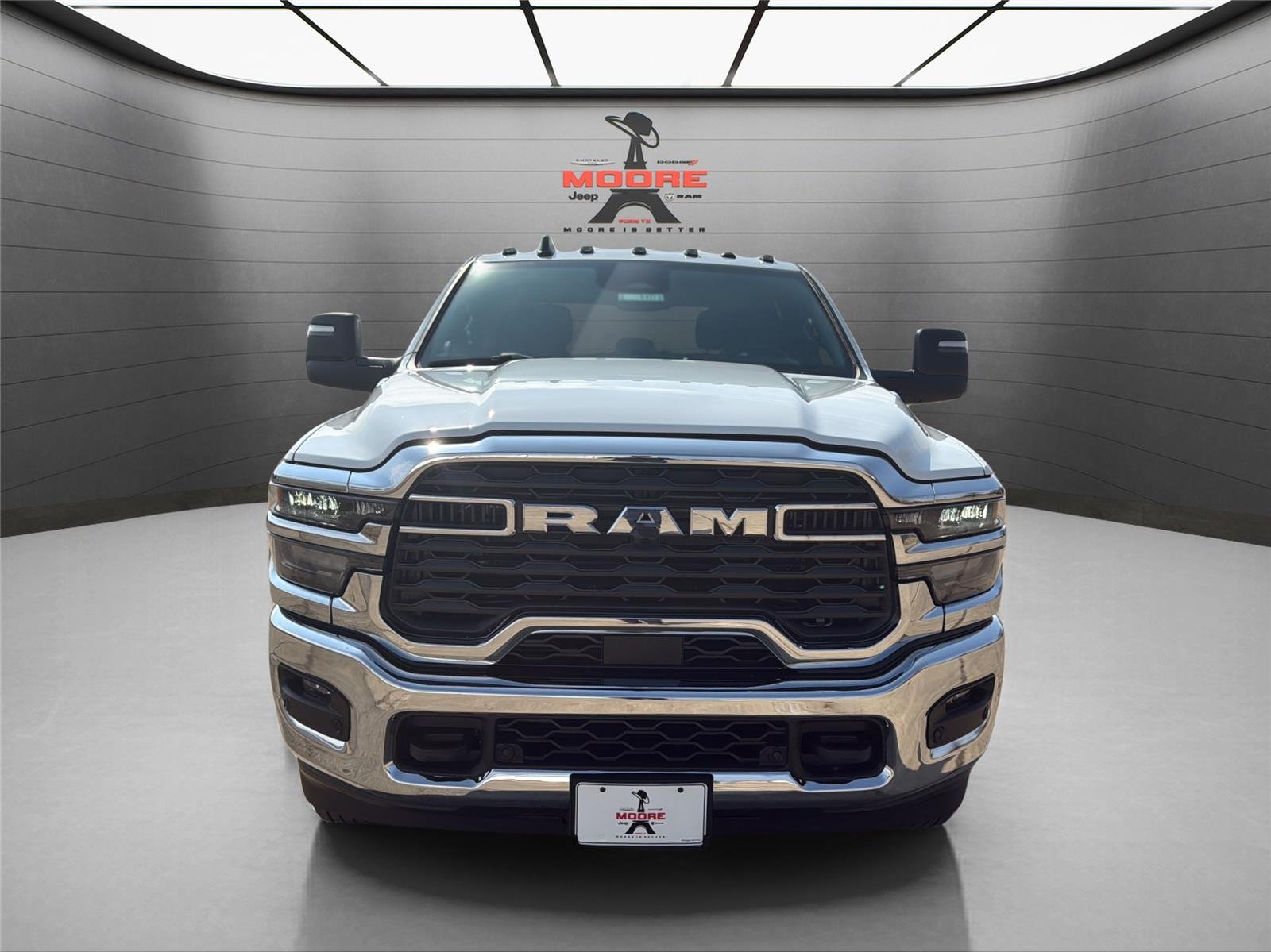 New 2026 Bright White Clear-Coat Exterior Paint RAM Tradesman image 2