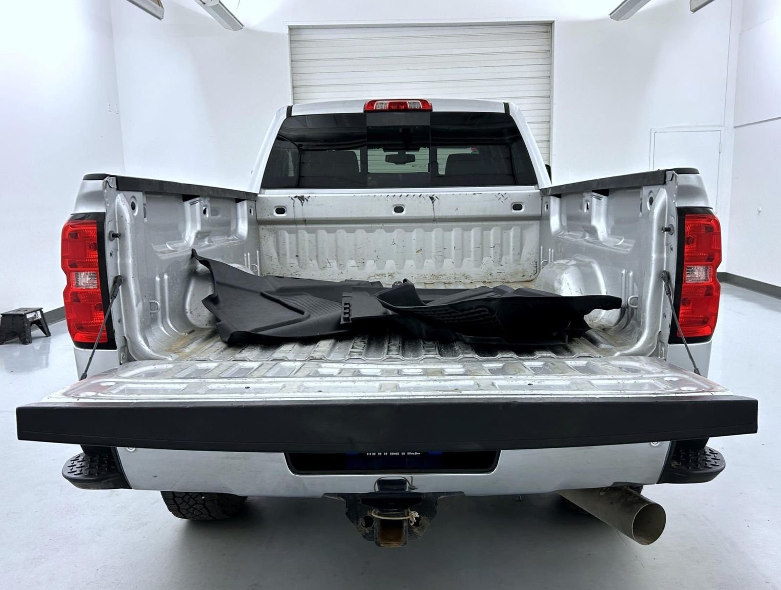 Used 2019 Silver Chevrolet LTZ image 22