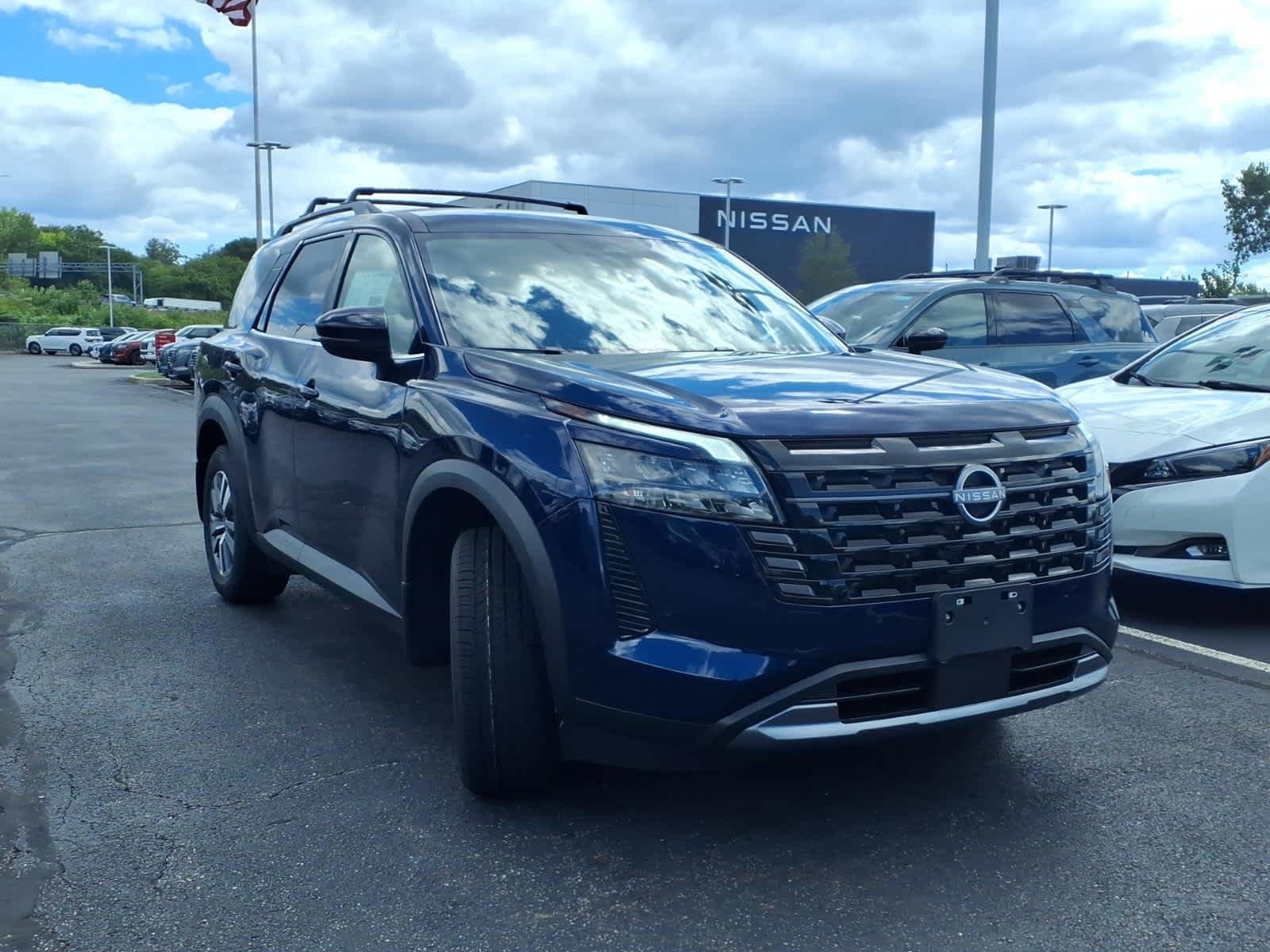 New 2026 Deep Ocean Blue Pearl Nissan SL image 2
