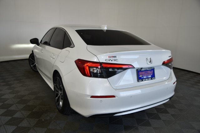 Used 2023  Honda Touring image 9