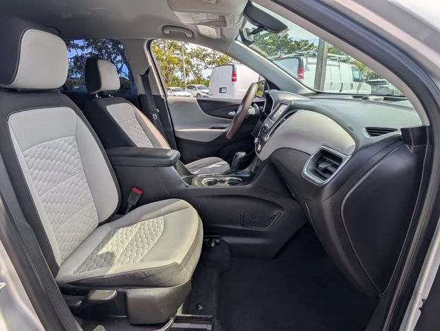 Used 2018 Silver Chevrolet LS image 17