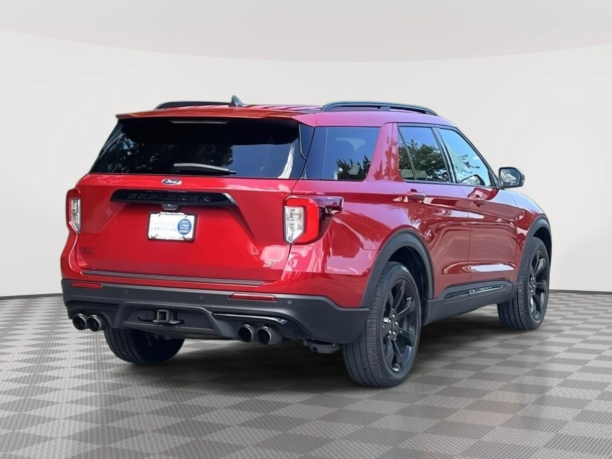 Used 2023 Rapid Red Metallic Tinted Clearcoat Ford ST image 5