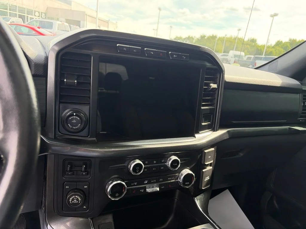 Used 2021 Silver Ford XLT image 28