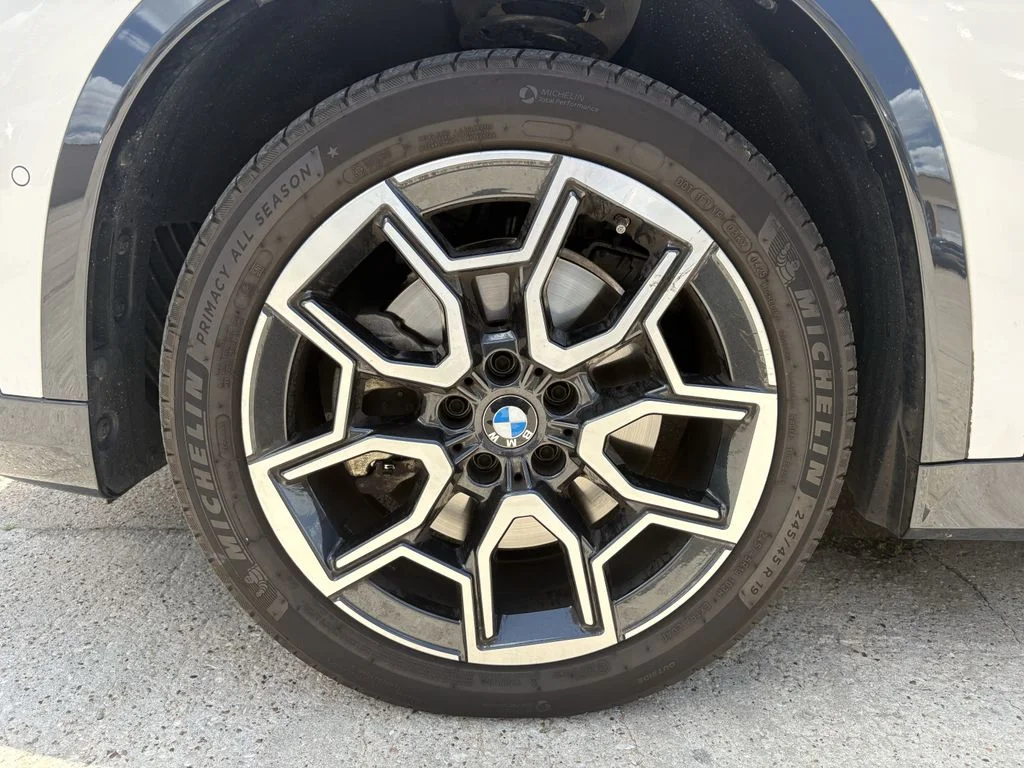 Used 2025 Alpine White BMW xDrive28i image 9
