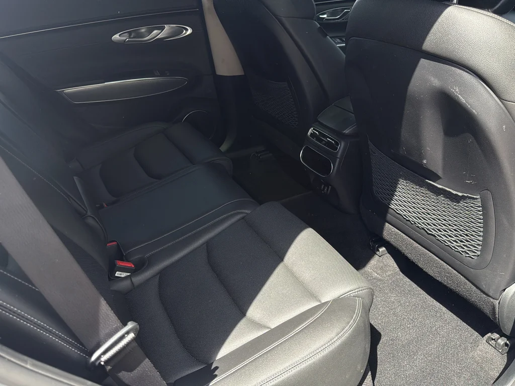 Used 2023 Silver Genesis 2.5T image 11