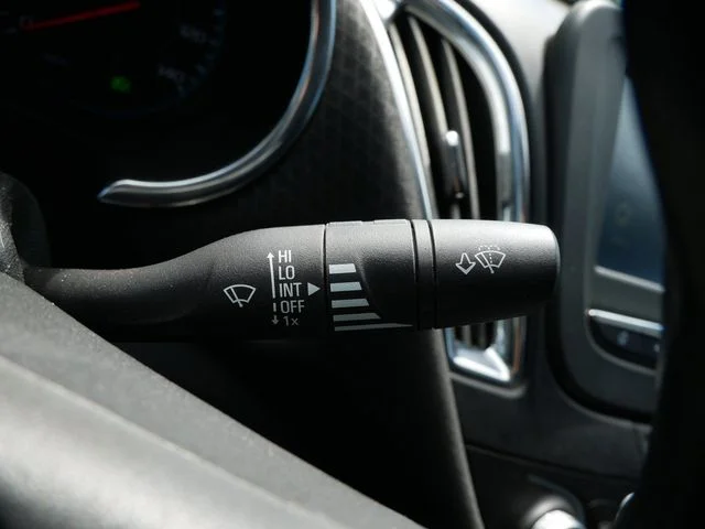 Used 2017 Silver Chevrolet Hybrid image 20
